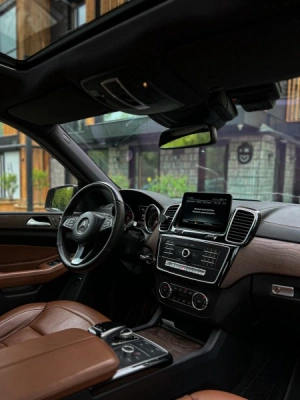 Mercedes GLS