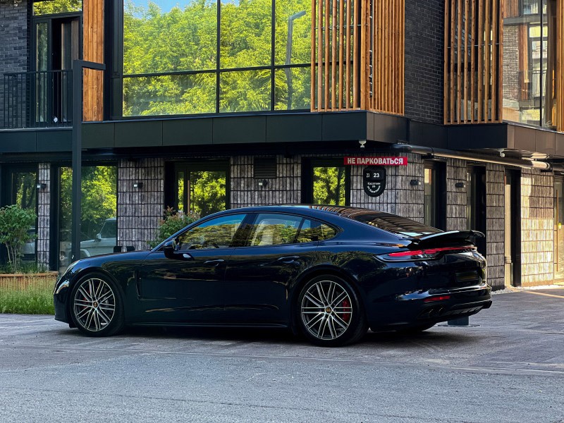 Porsche Panamera